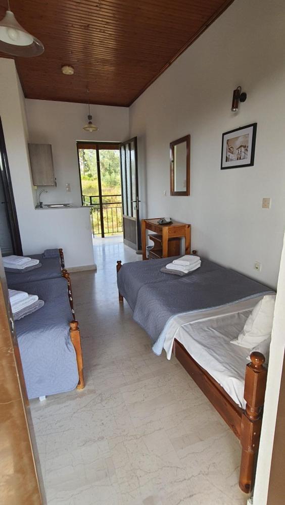 Palmyra Studios Kavos Exterior photo
